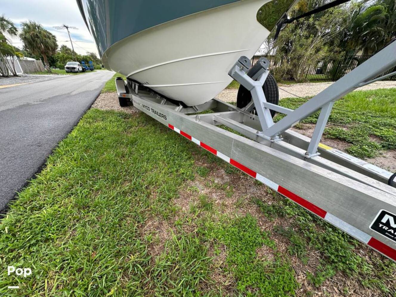 A photo of this 2018 Everglades 335CC