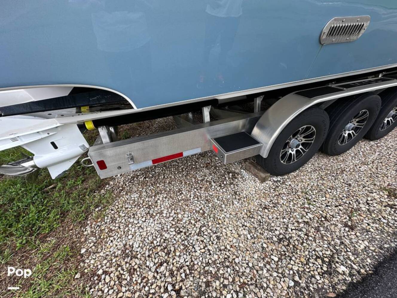 A photo of this 2018 Everglades 335CC