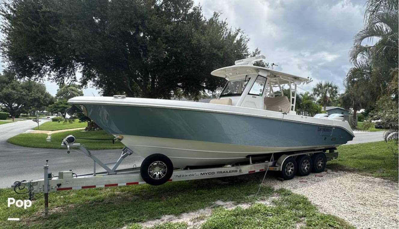A photo of this 2018 Everglades 335CC