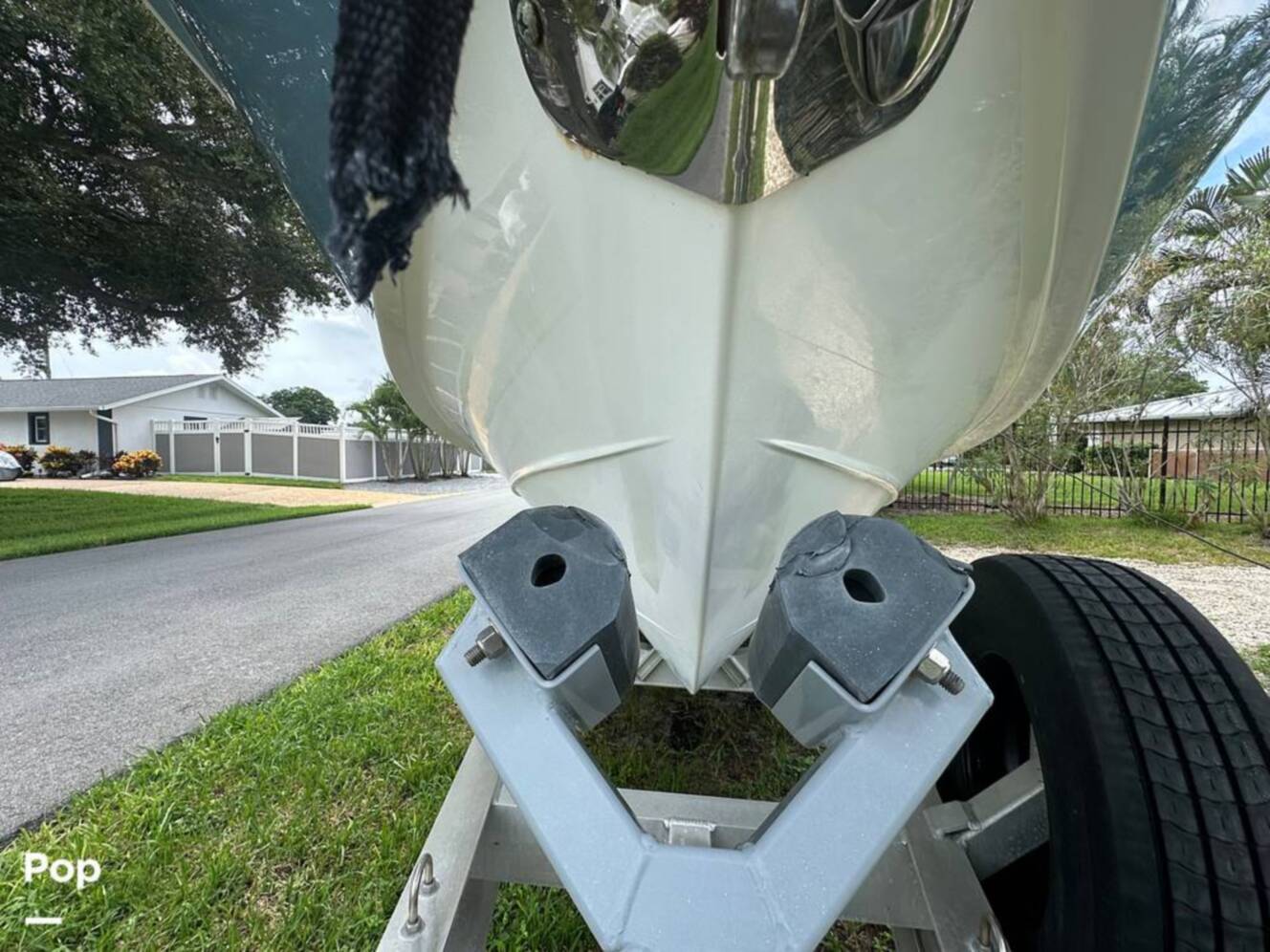 A photo of this 2018 Everglades 335CC