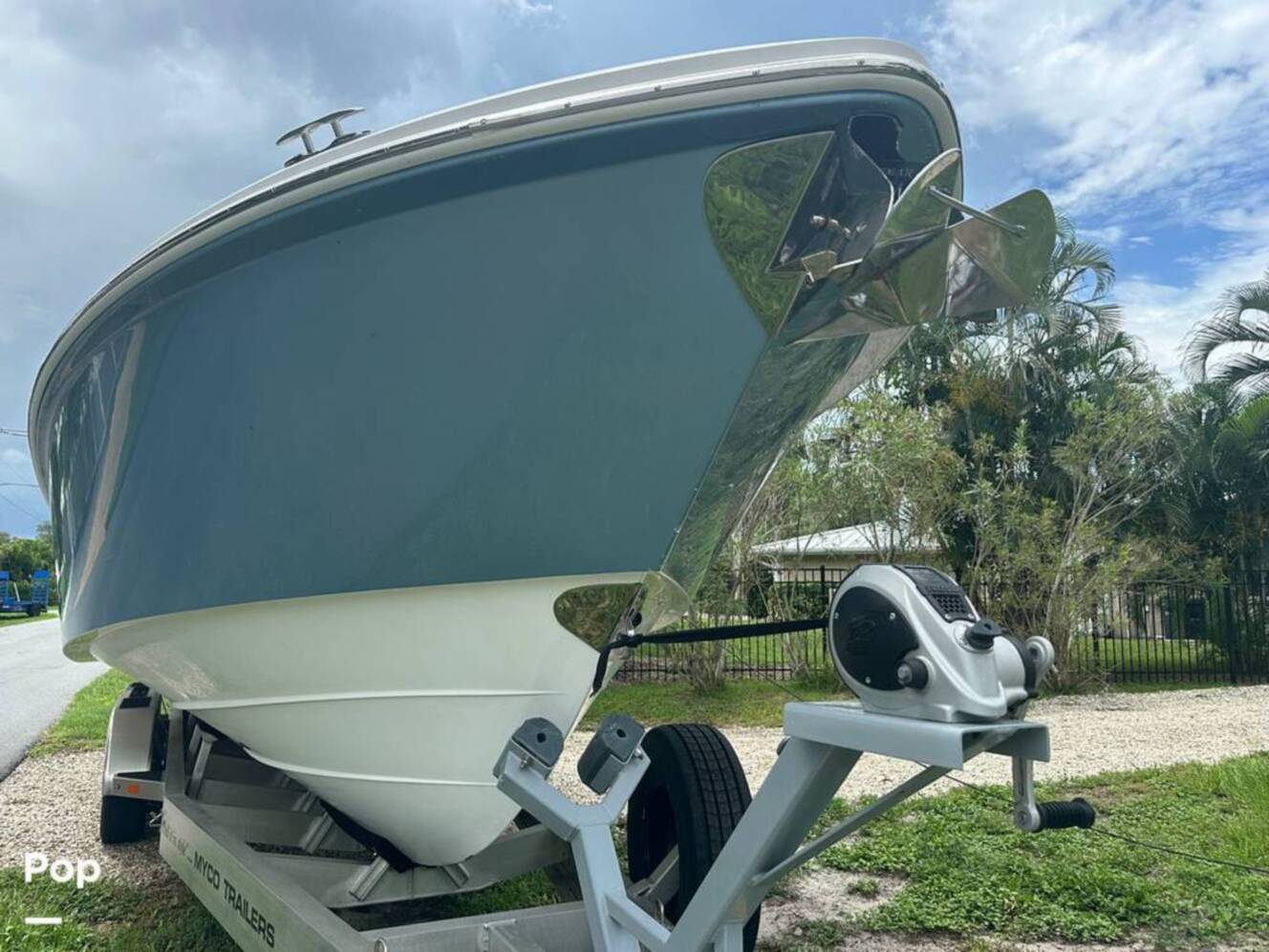 A photo of this 2018 Everglades 335CC