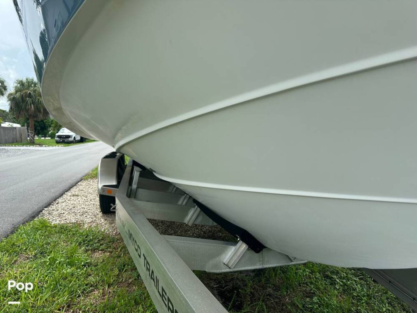 A photo of this 2018 Everglades 335CC