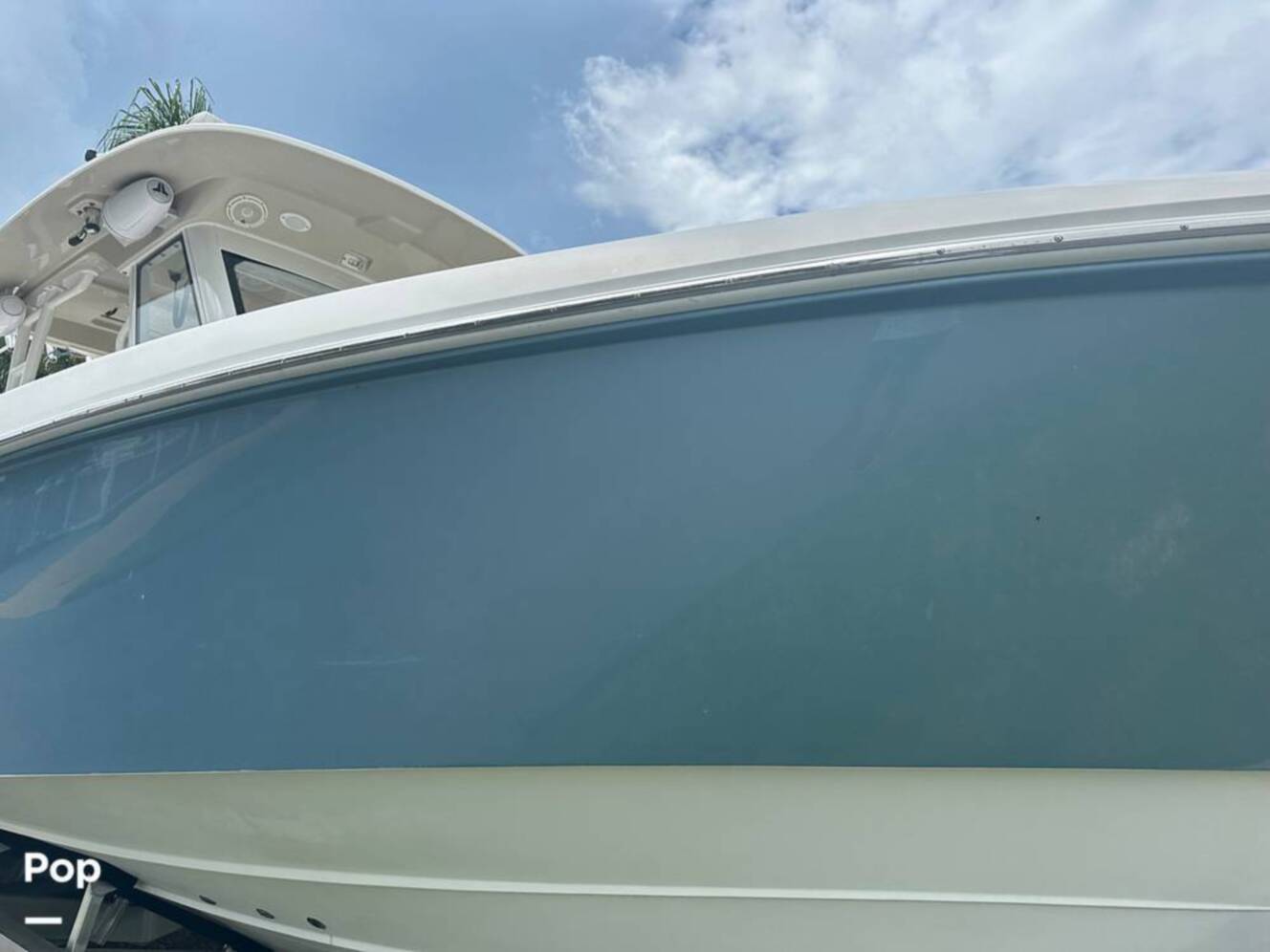 A photo of this 2018 Everglades 335CC