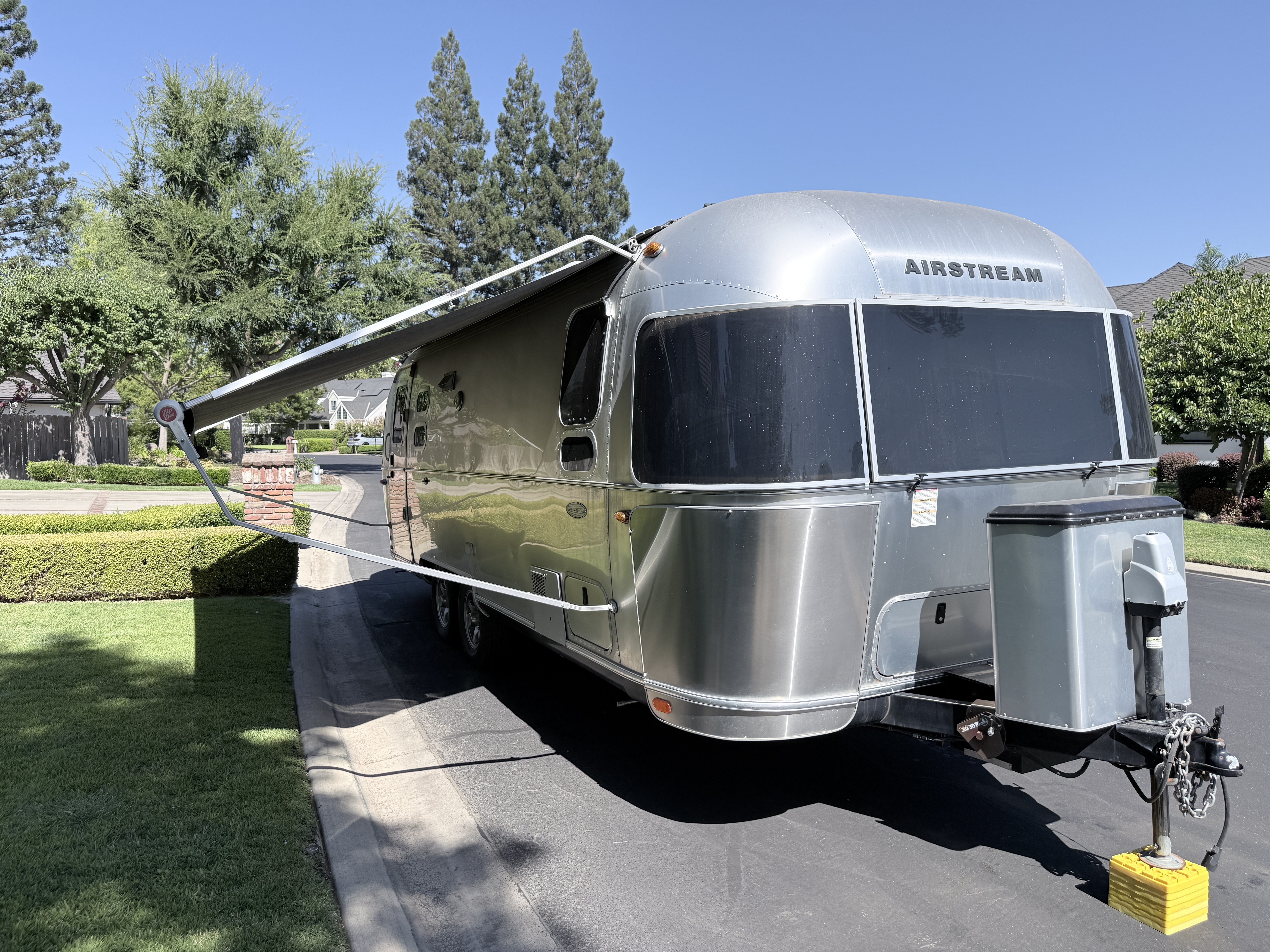 2017 Airstream FLYING CLOUD 25FB TWIN in fresno CA