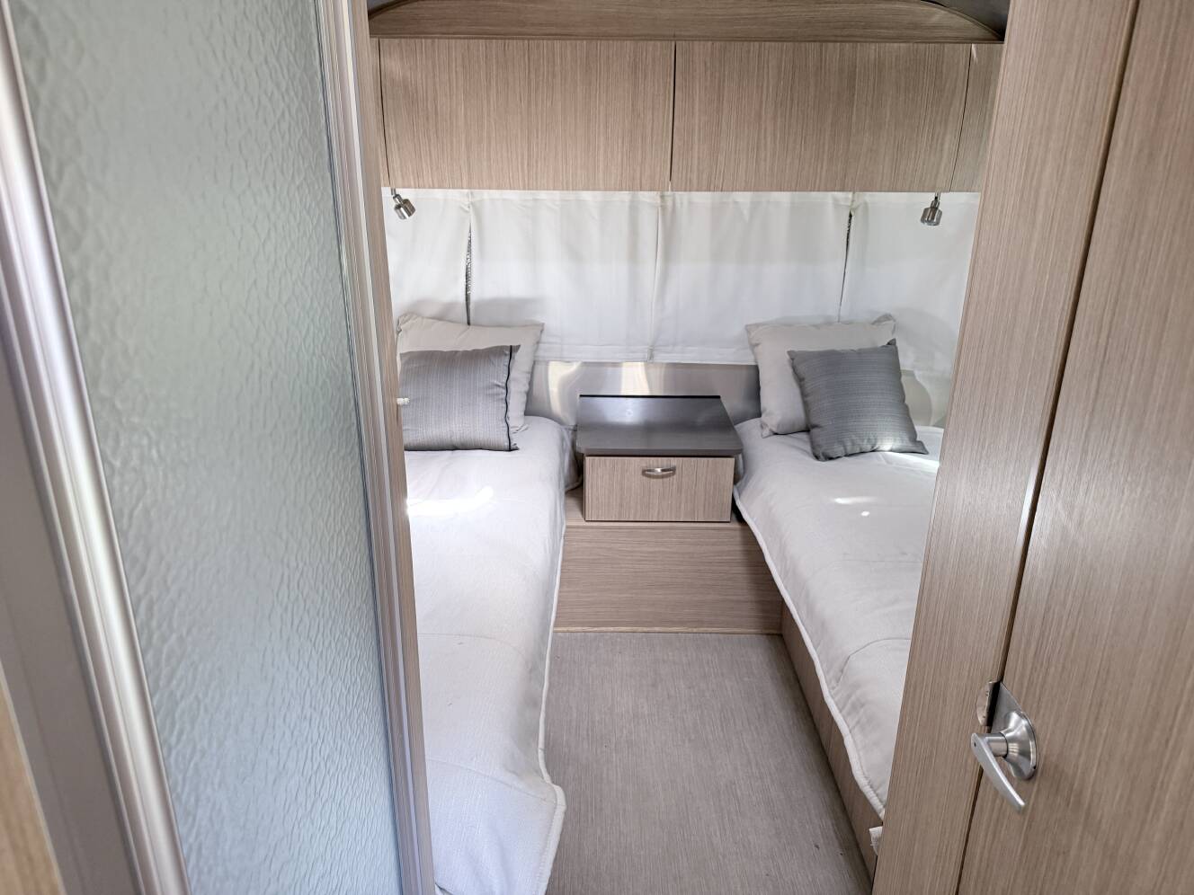 A photo of this 2017 Airstream FLYING CLOUD 25FB TWIN