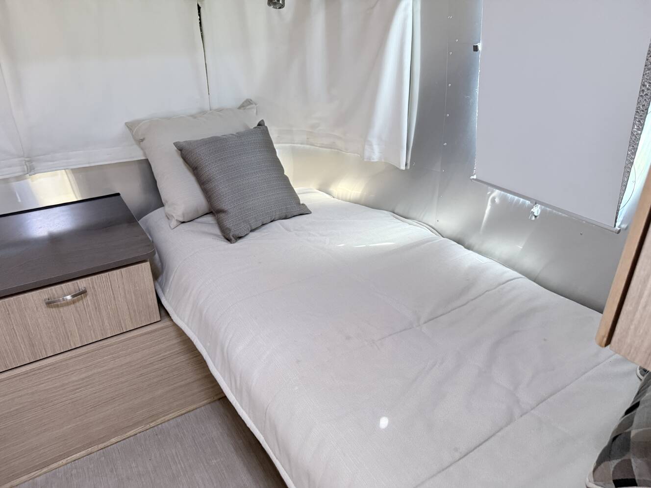 A photo of this 2017 Airstream FLYING CLOUD 25FB TWIN