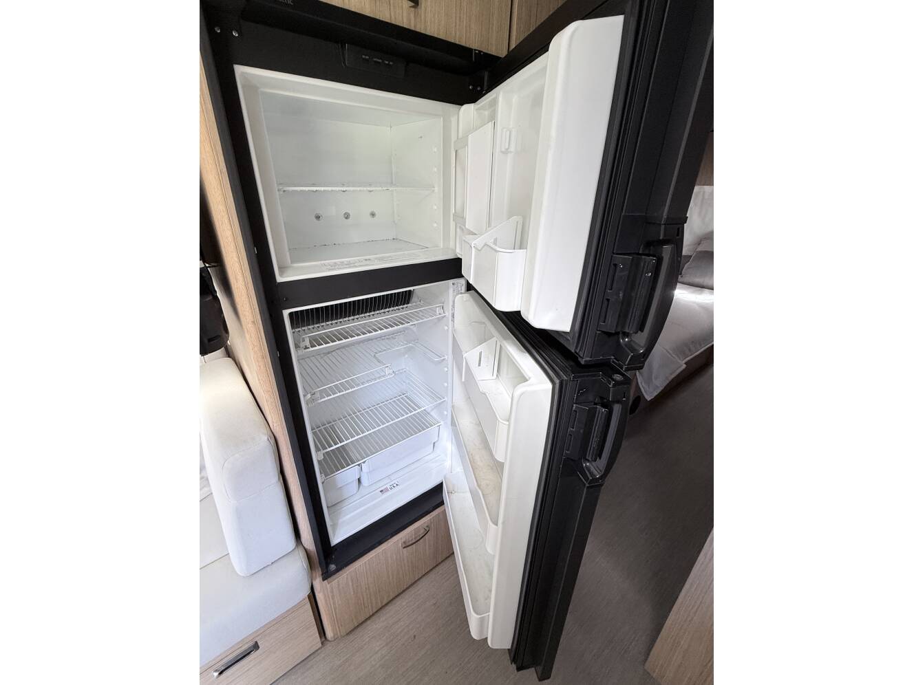 A photo of this 2017 Airstream FLYING CLOUD 25FB TWIN