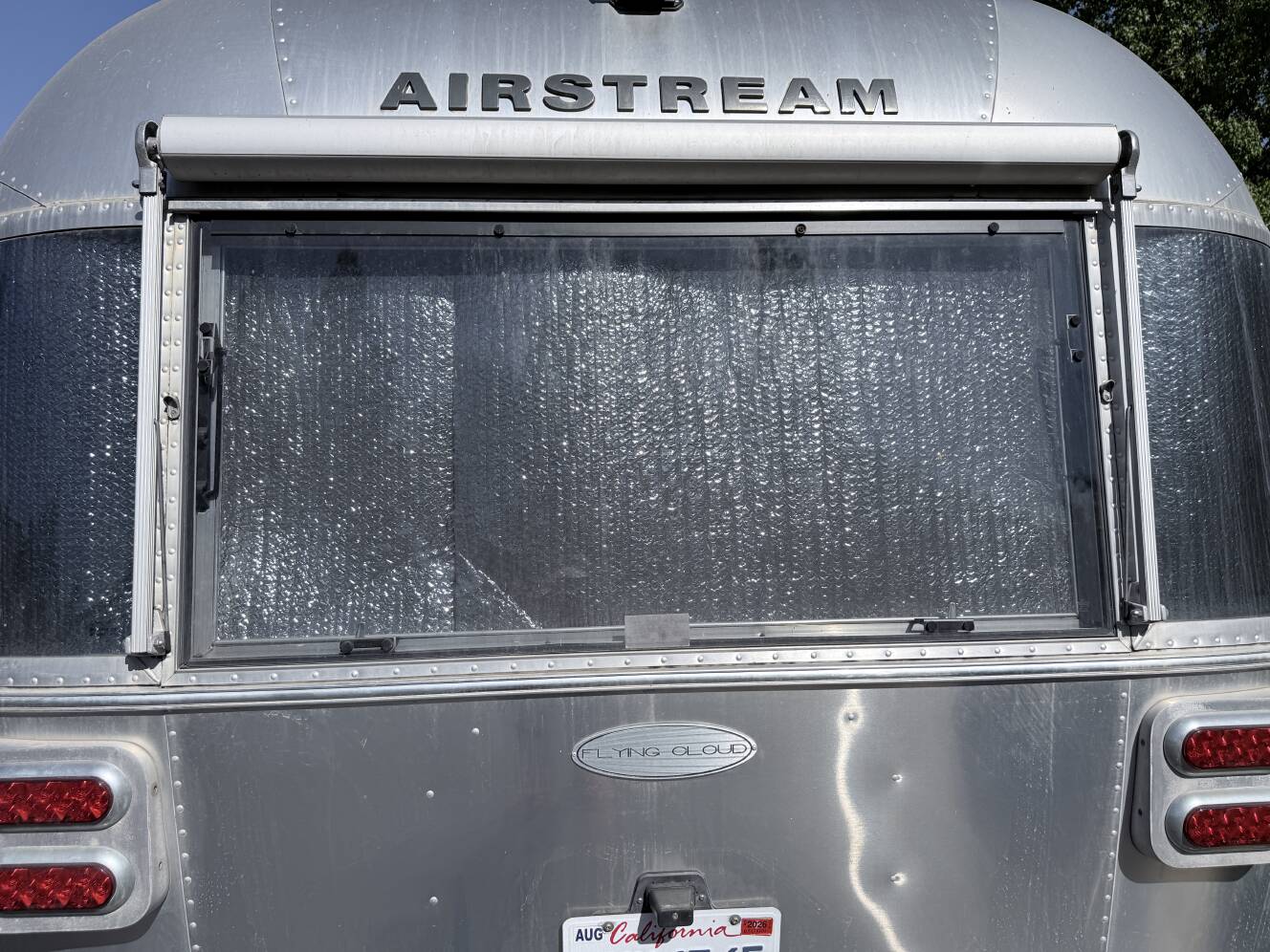 A photo of this 2017 Airstream FLYING CLOUD 25FB TWIN