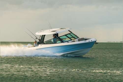 2027 Boston Whaler 330 Vantage 320 in stuart FL