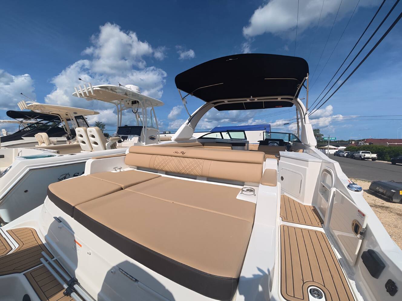 A photo of this 2027 Sea Ray SDX 290 Outboard