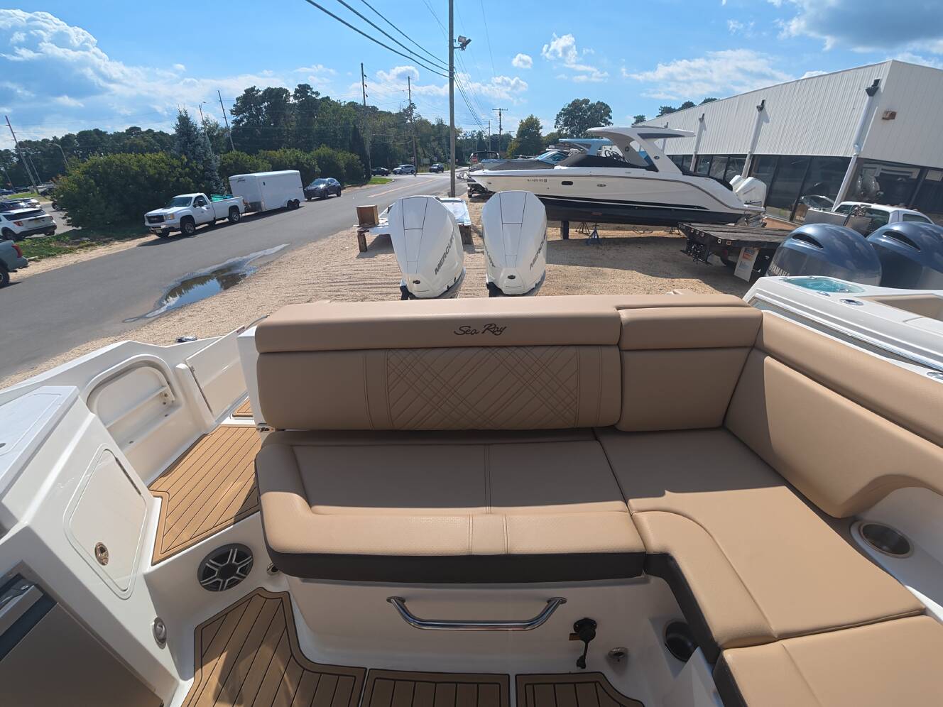 A photo of this 2027 Sea Ray SDX 290 Outboard