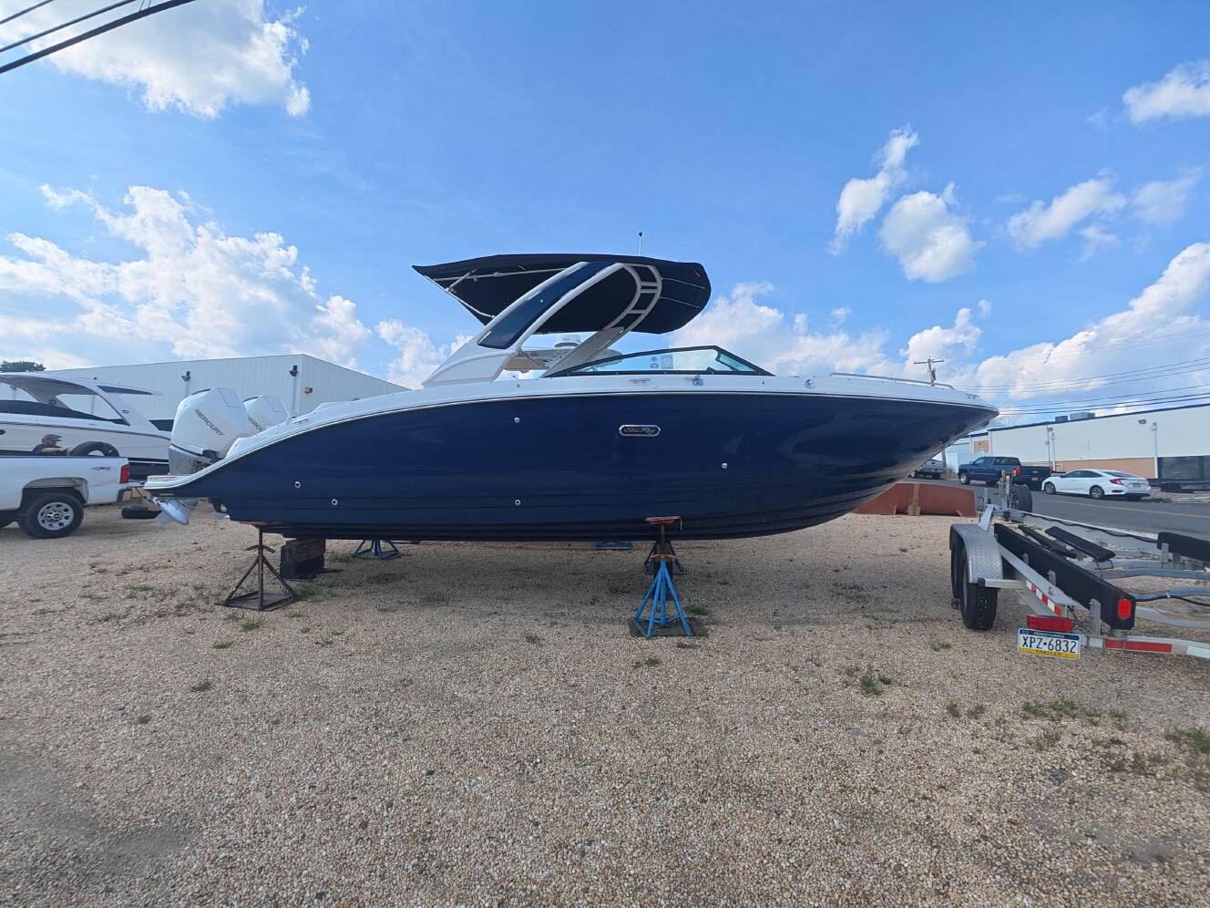 A photo of this 2027 Sea Ray SDX 290 Outboard