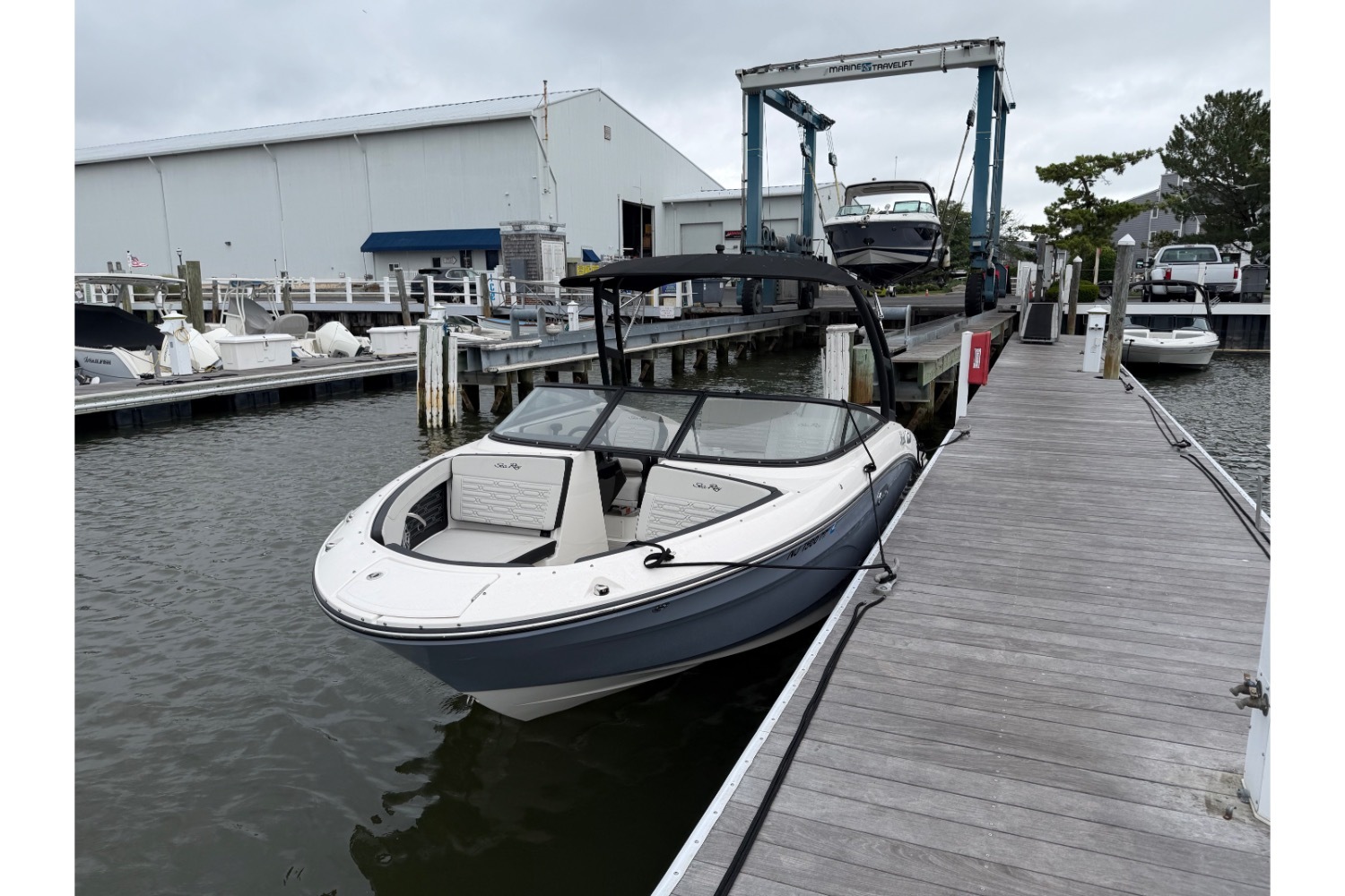 2024 Sea Ray 210 SPX 230 OUTBOARD in somers point NJ