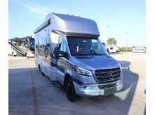 2027 Tiffin Motorhomes Wayfarer 25XLW Review image