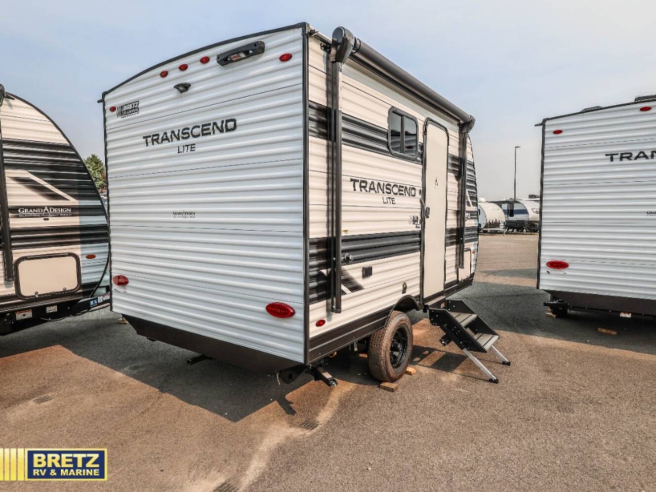 A photo of this 2027 Grand Design Transcend Lite 121RBL