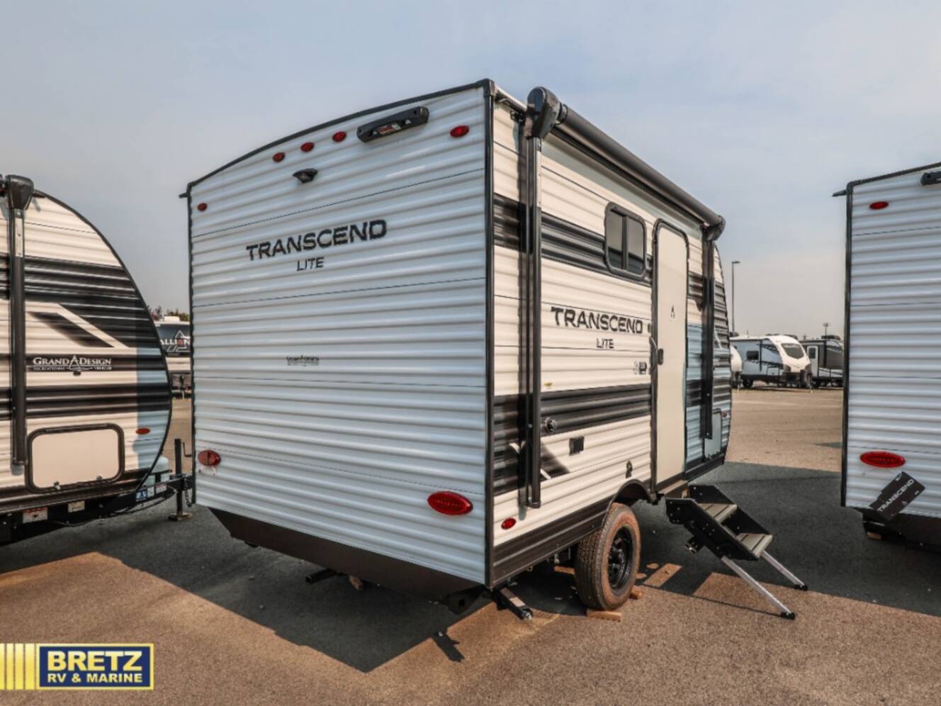 A photo of this 2027 Grand Design Transcend Lite 121RBL