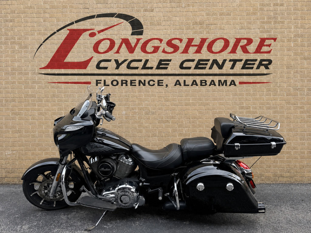 2017 Indian Motorcycle® Chieftain® Limited Thunder Black LIMITED in Florence, AL