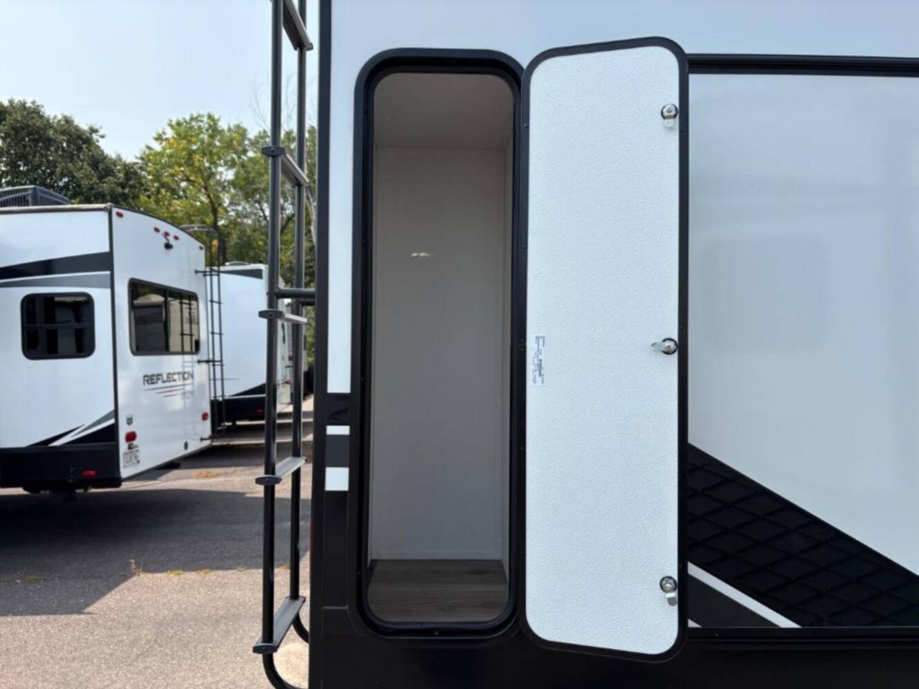 A photo of this 2026 Grand Design Reflection 100 Series 32BH