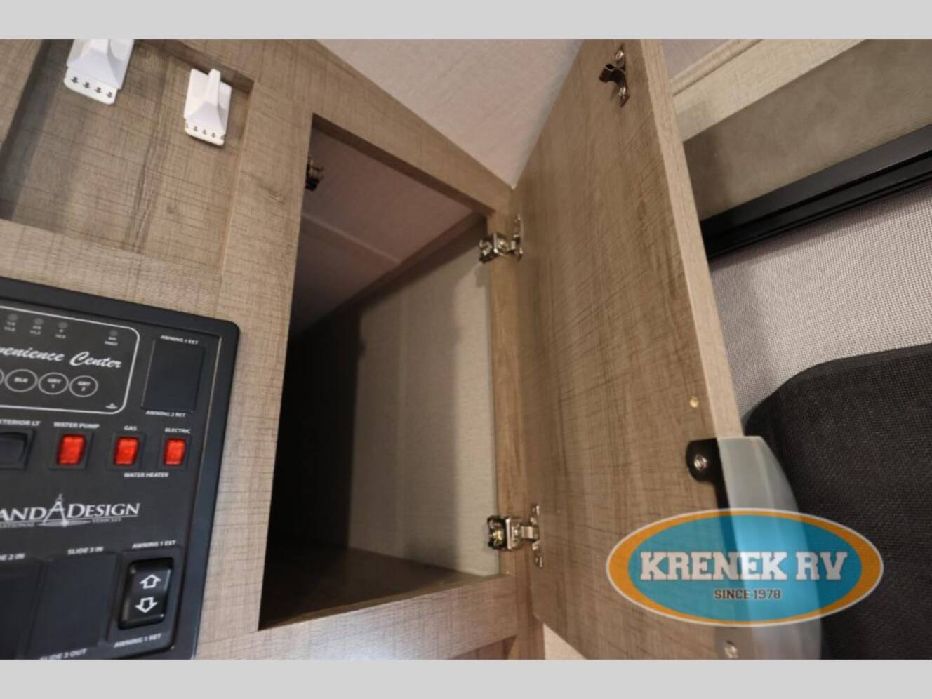 A photo of this 2020 Grand Design Imagine 2800BH