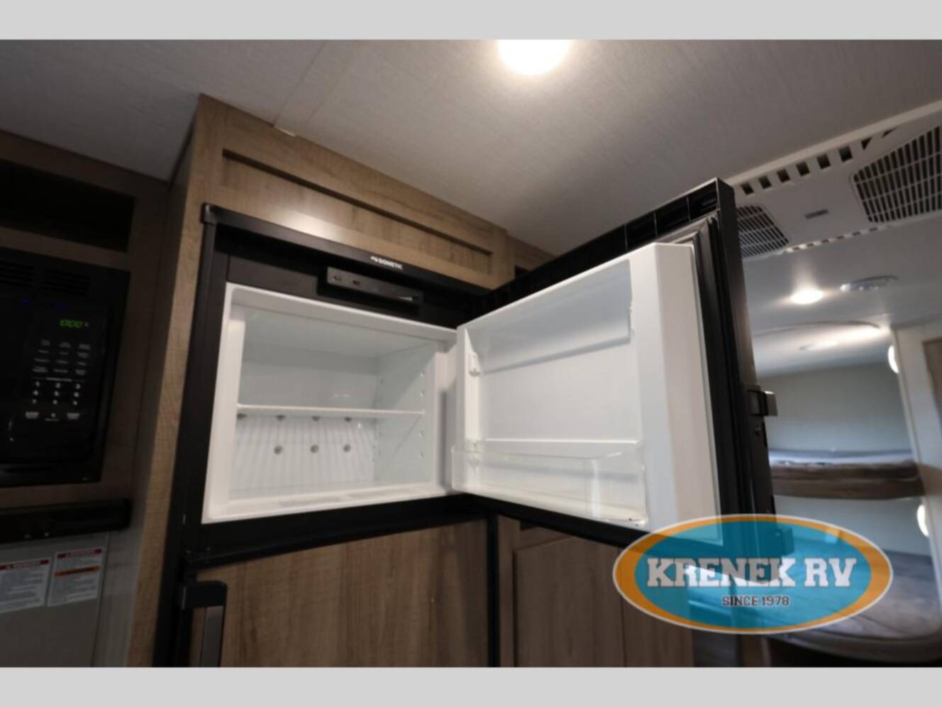 A photo of this 2020 Grand Design Imagine 2800BH