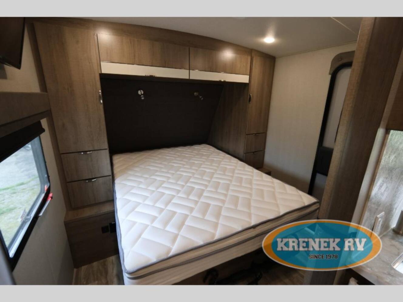 A photo of this 2020 Grand Design Imagine 2800BH