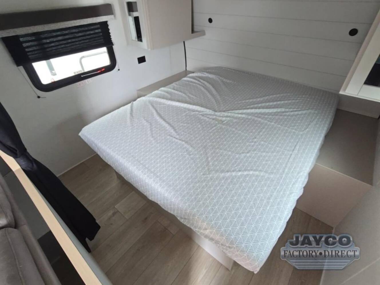 A photo of this 2027 Jayco Jay Flight 260BHW