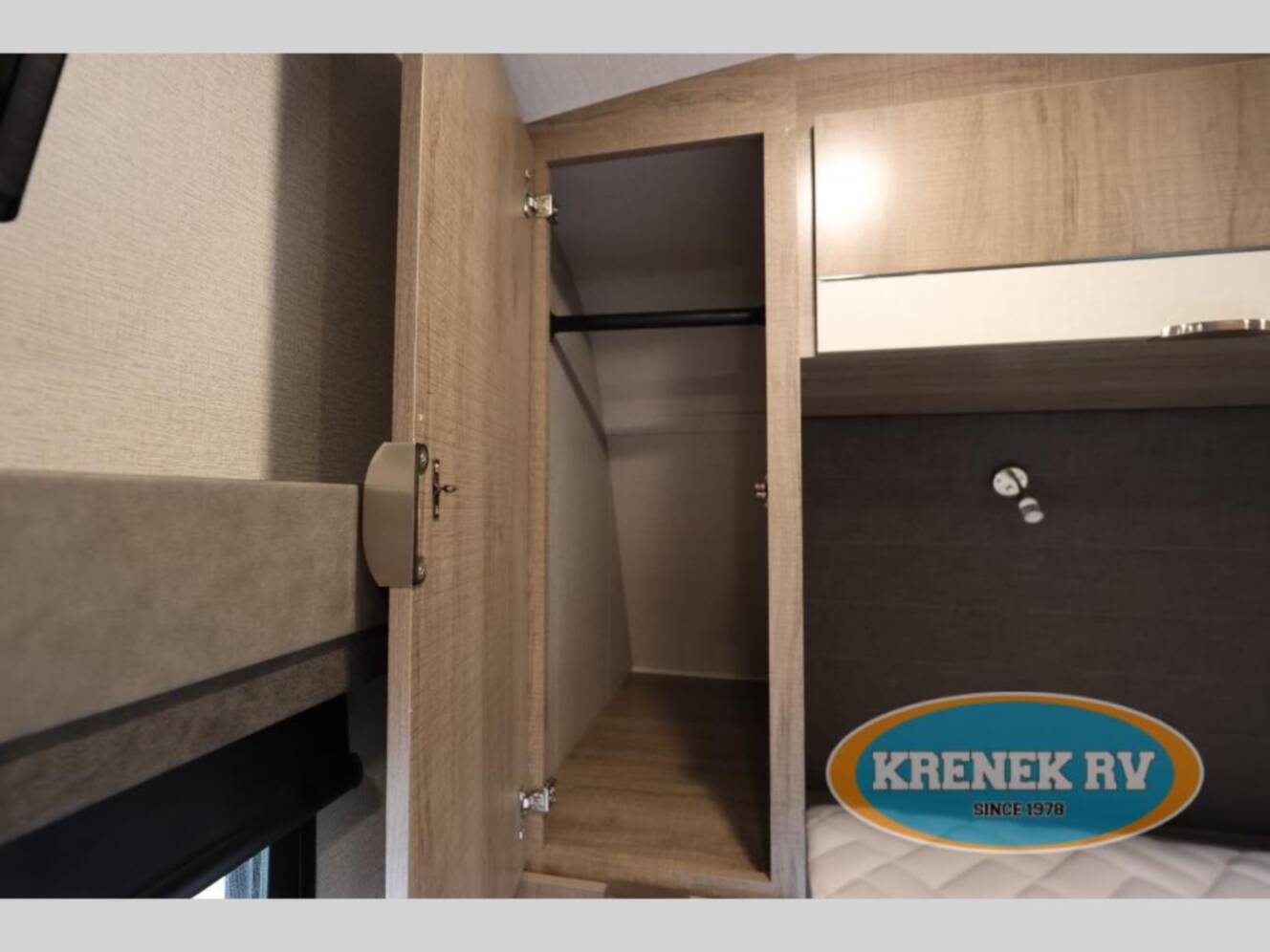 A photo of this 2020 Grand Design Imagine 2800BH