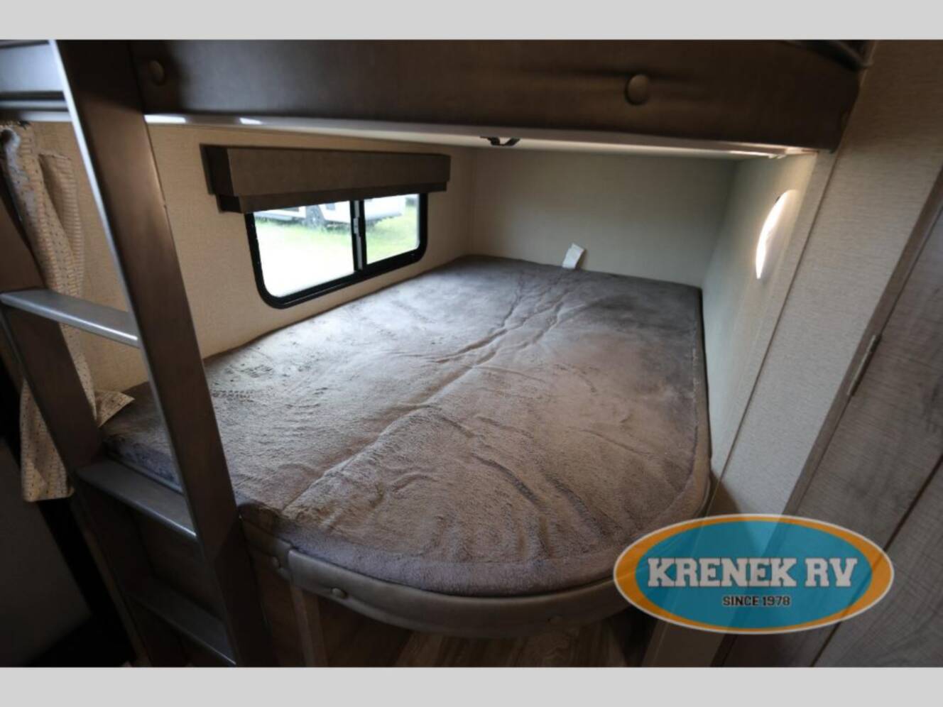 A photo of this 2020 Grand Design Imagine 2800BH