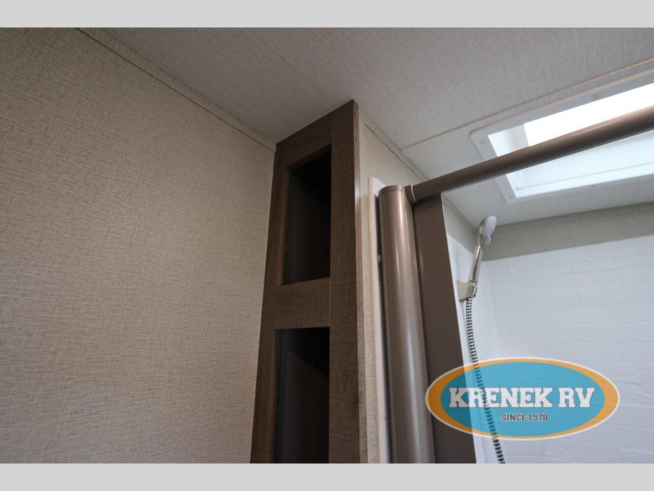 A photo of this 2020 Grand Design Imagine 2800BH
