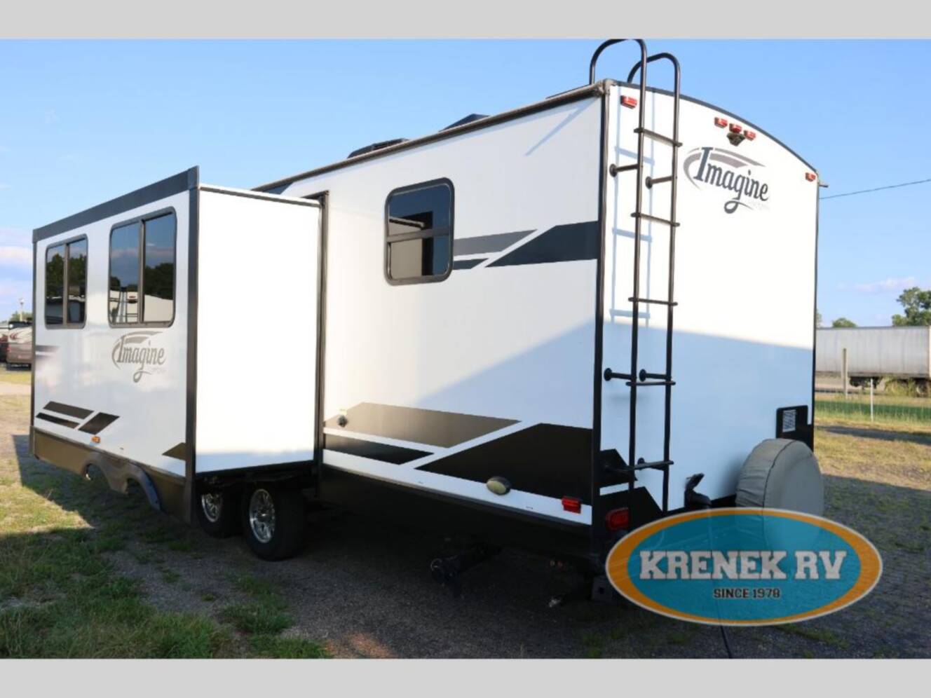 A photo of this 2020 Grand Design Imagine 2800BH