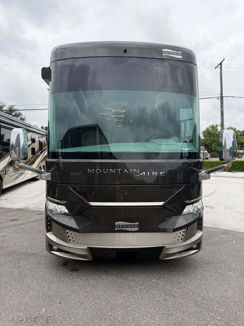 2020 Newmar Mountain Aire 4551 in seffner FL