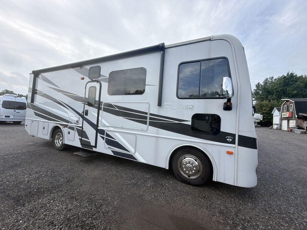2024 Fleetwood Rv Flair 28A RV