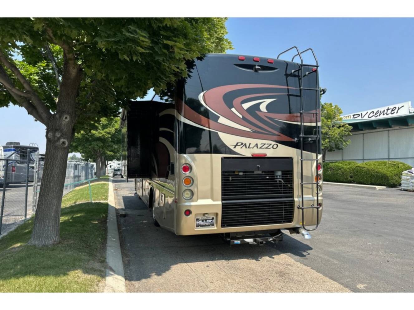 A photo of this 2015 Thor Motor Coach Palazzo 35.1