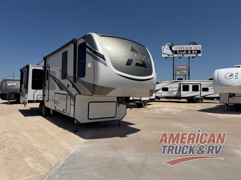 2022 Alliance Rv Paradigm 340RL in san angelo TX