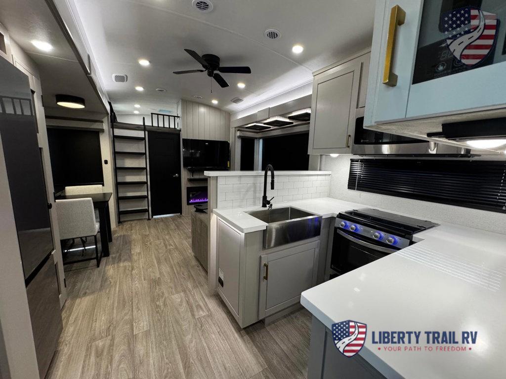 2027 Jayco North Point 395DSDB in sulphur springs TX