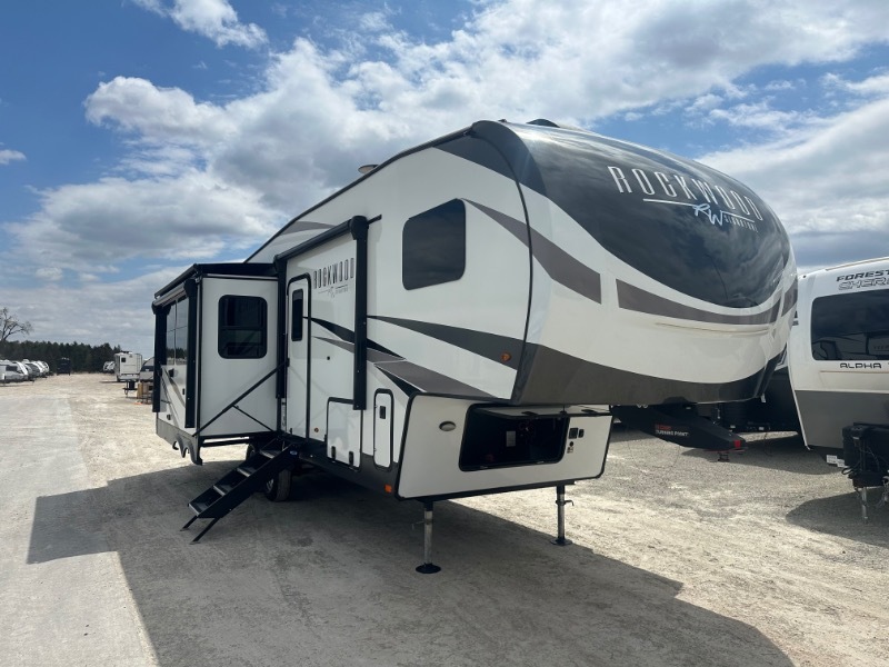 2023 Forest River Rockwood Signature 2883WS in neenah WI