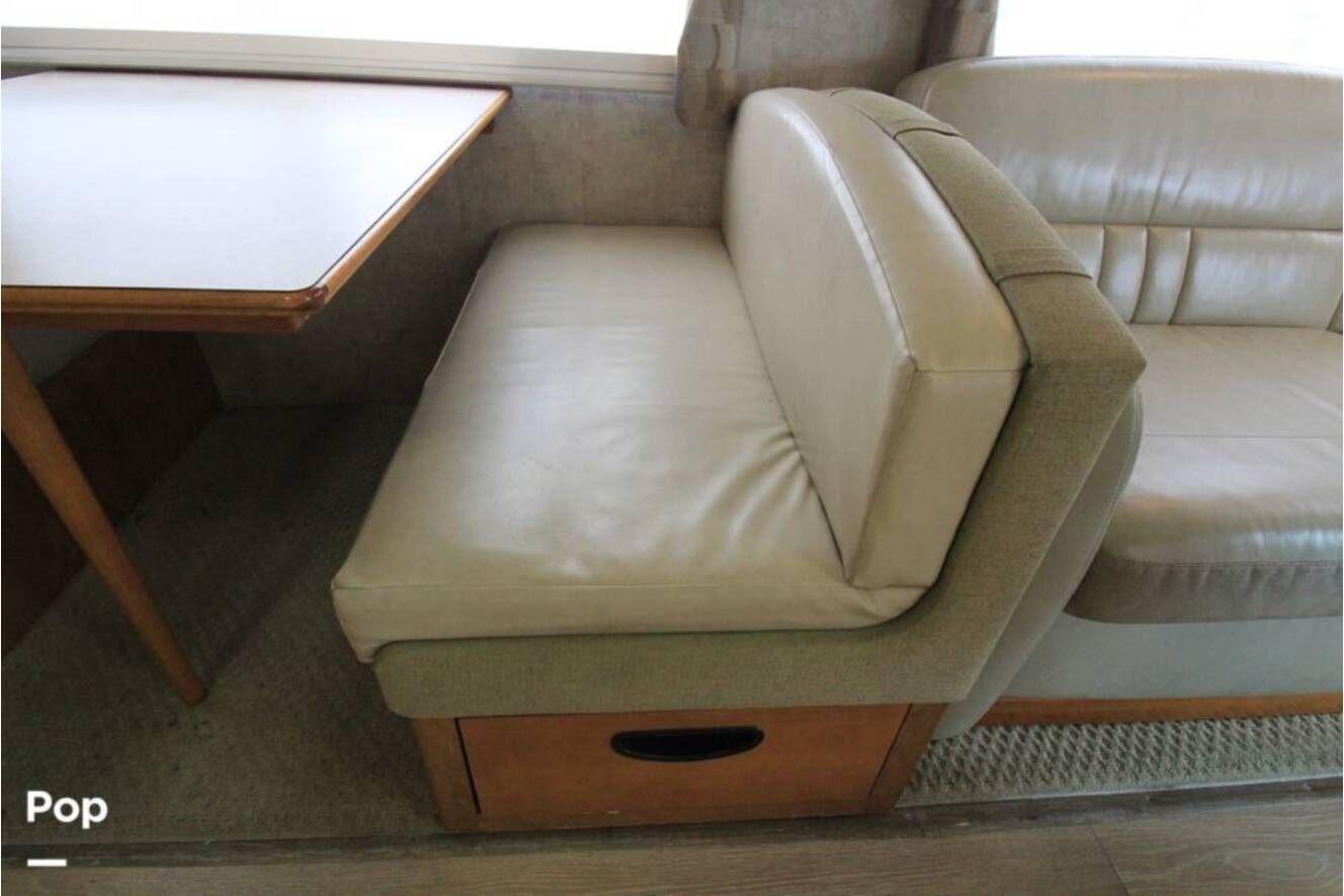 A photo of this 2007 Fleetwood Discovery 39S