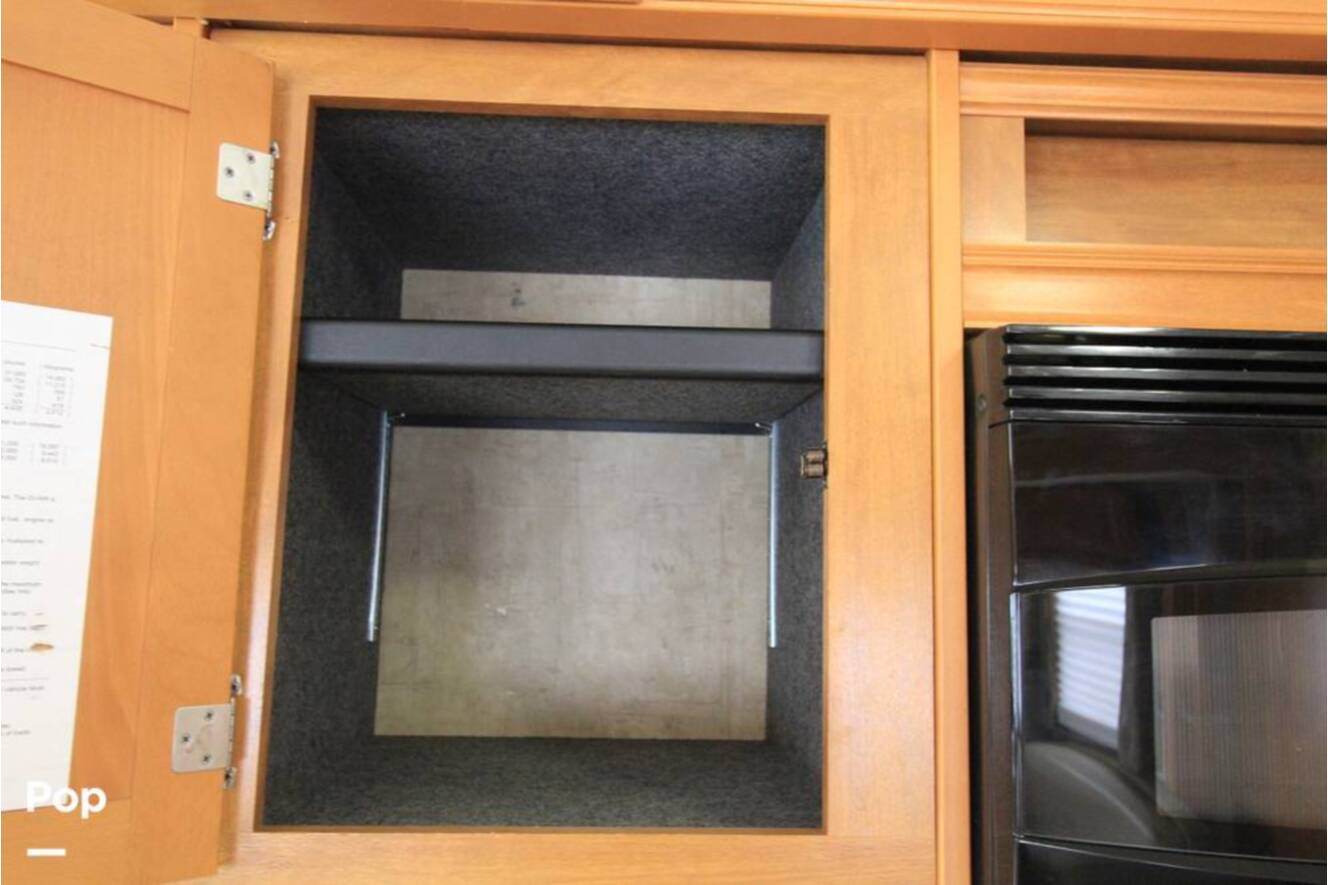 A photo of this 2007 Fleetwood Discovery 39S