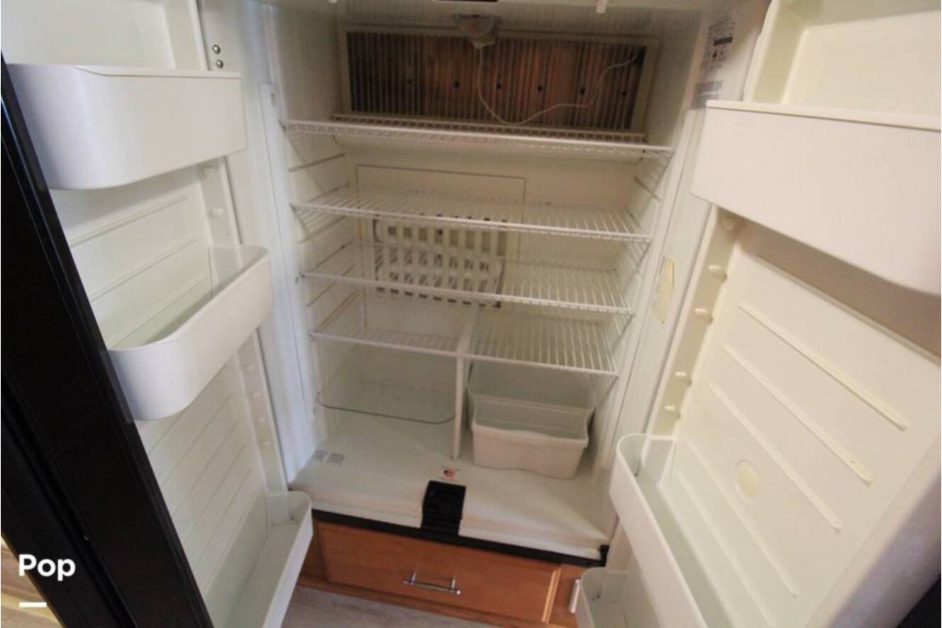A photo of this 2007 Fleetwood Discovery 39S