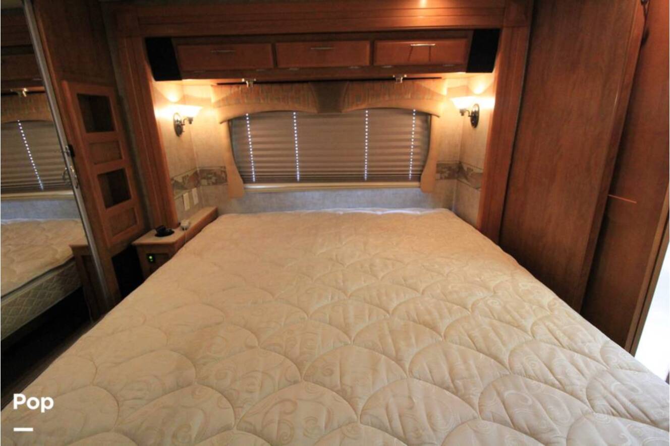 A photo of this 2007 Fleetwood Discovery 39S