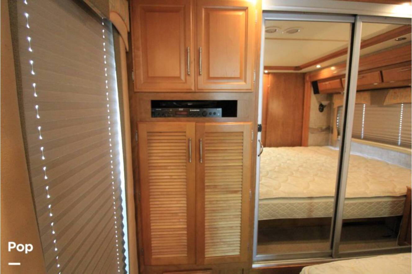 A photo of this 2007 Fleetwood Discovery 39S