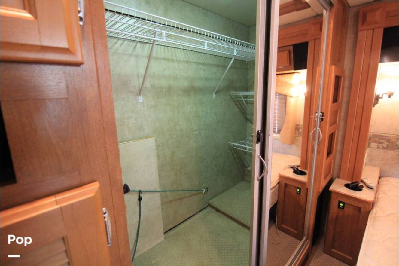 A photo of this 2007 Fleetwood Discovery 39S