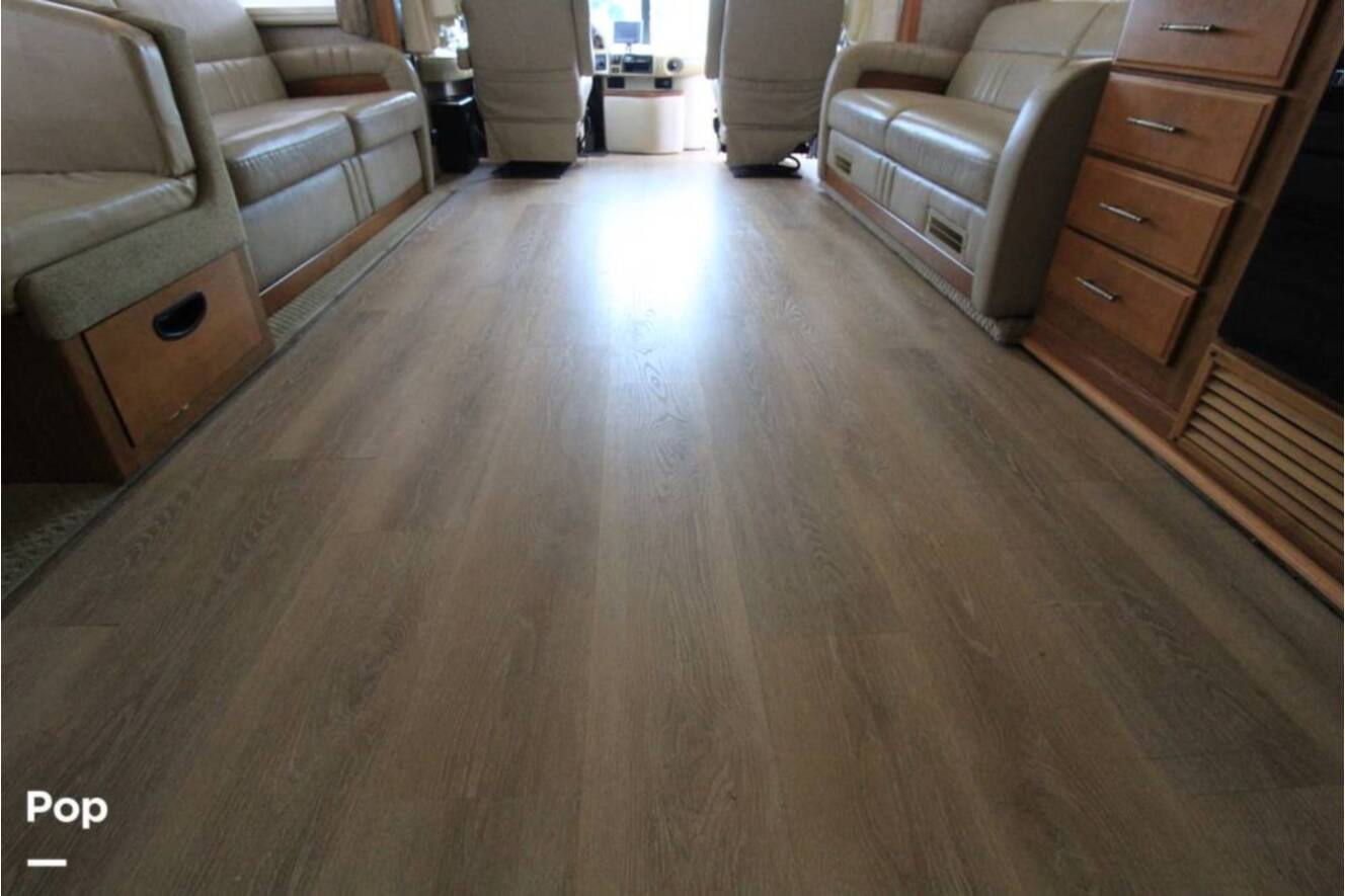 A photo of this 2007 Fleetwood Discovery 39S