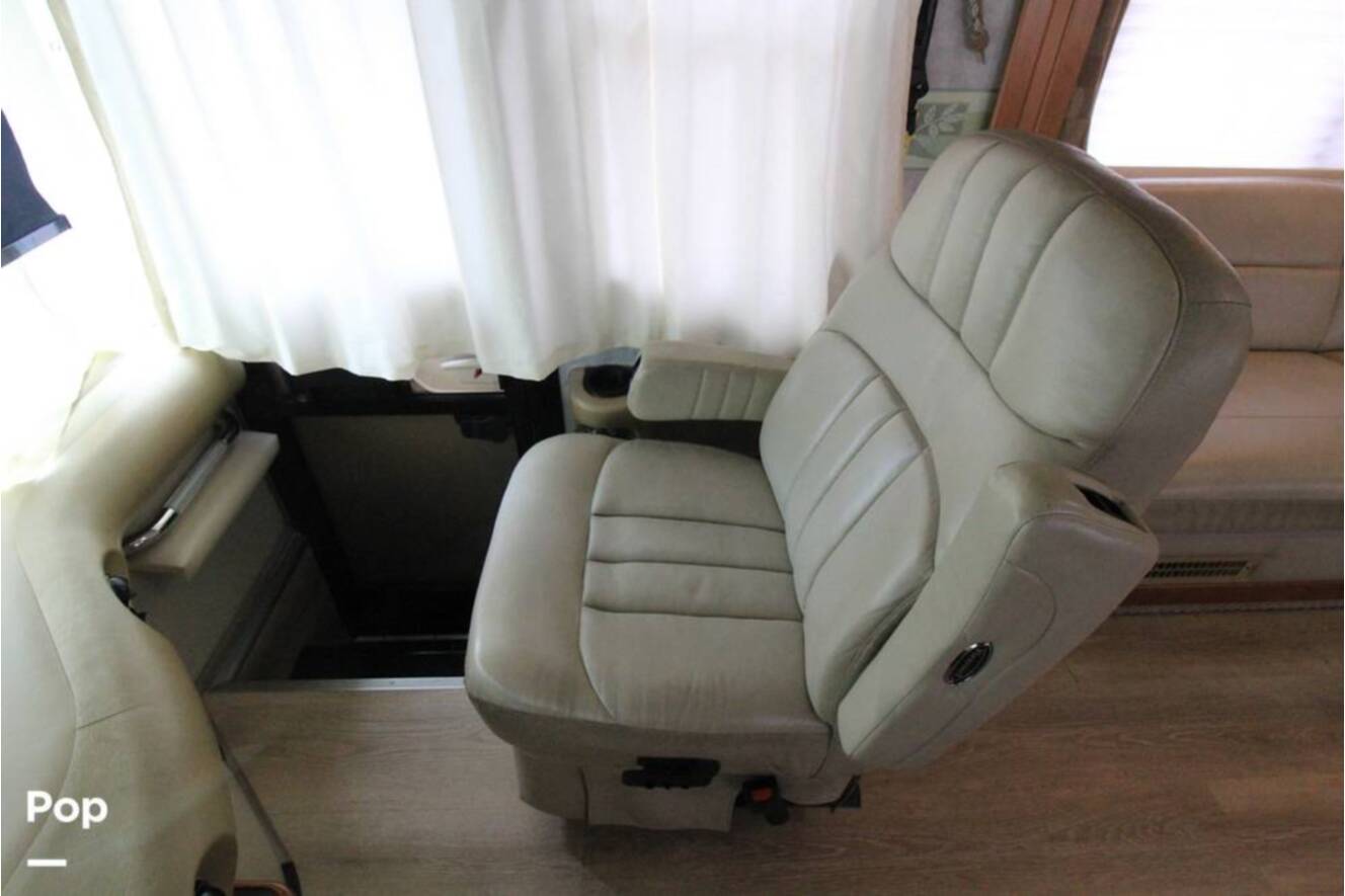 A photo of this 2007 Fleetwood Discovery 39S