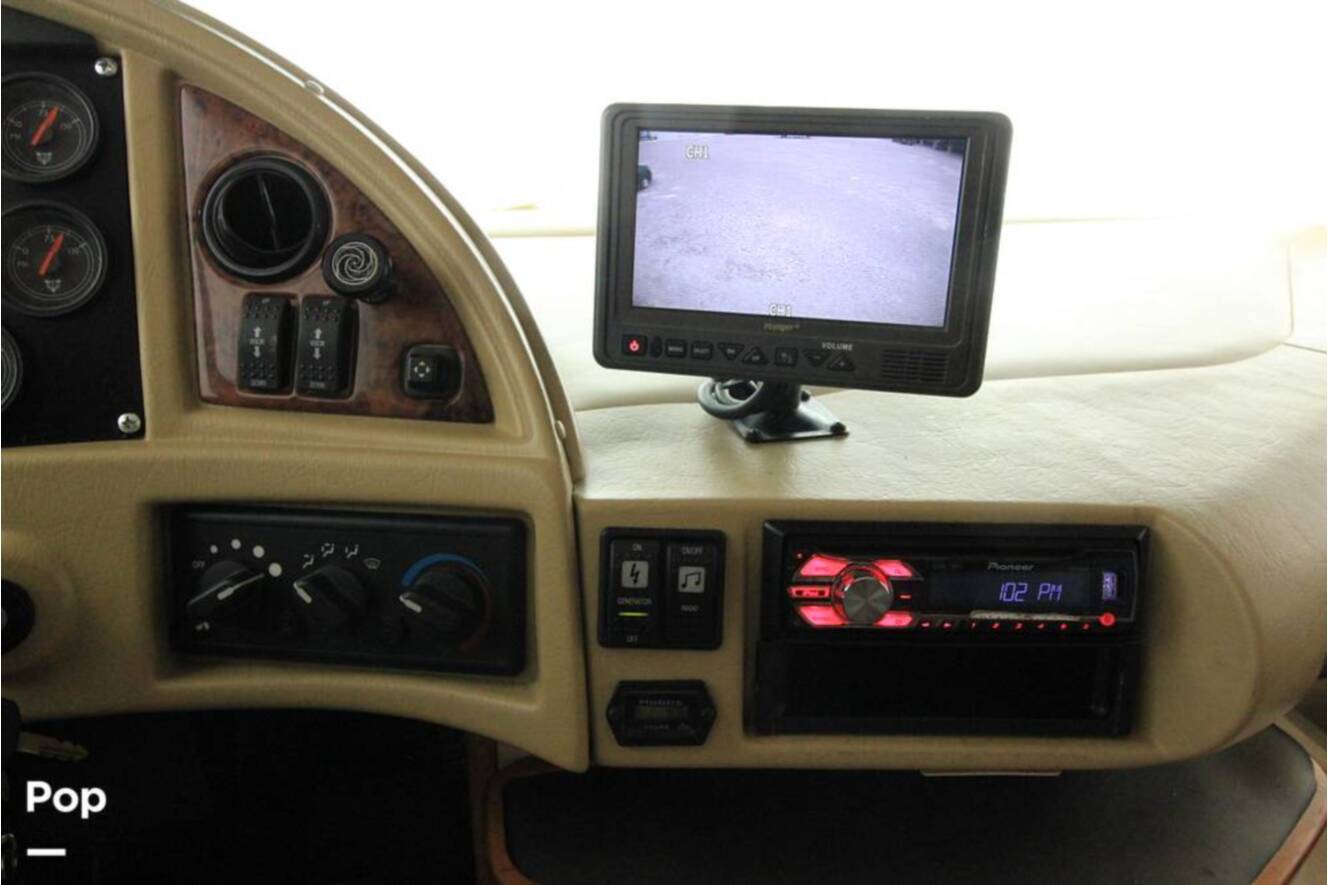A photo of this 2007 Fleetwood Discovery 39S