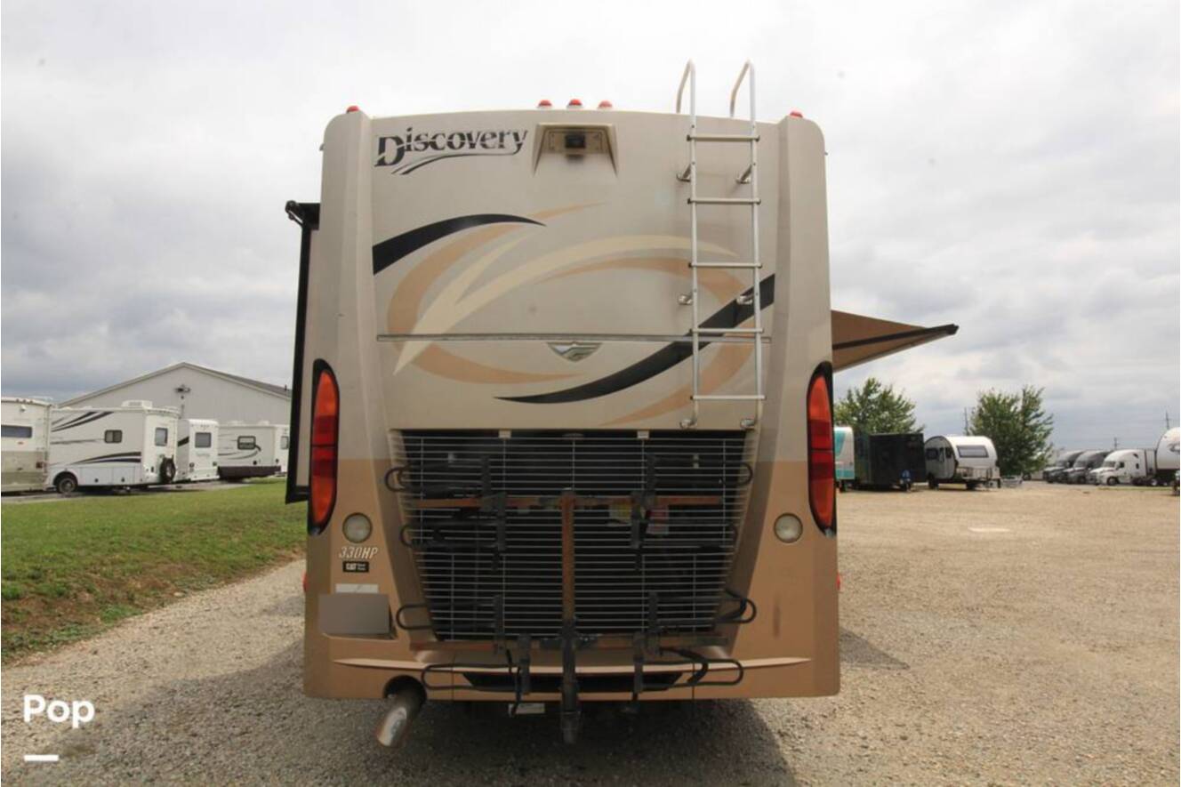 A photo of this 2007 Fleetwood Discovery 39S