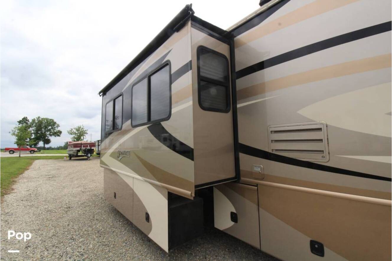 A photo of this 2007 Fleetwood Discovery 39S
