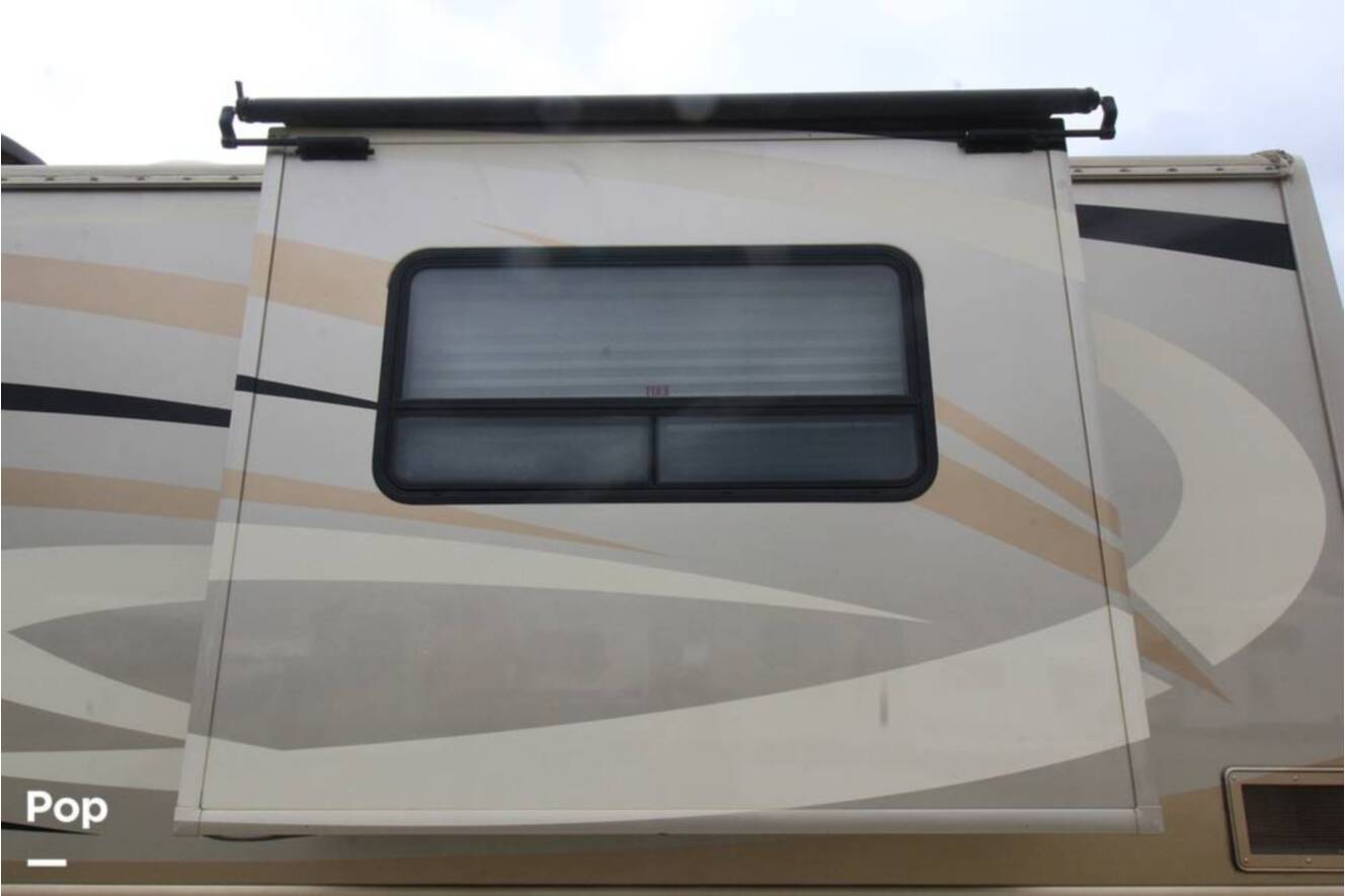 A photo of this 2007 Fleetwood Discovery 39S