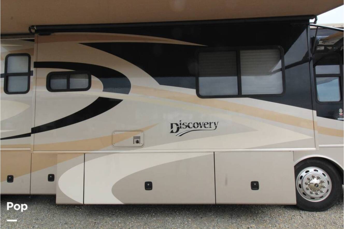 A photo of this 2007 Fleetwood Discovery 39S