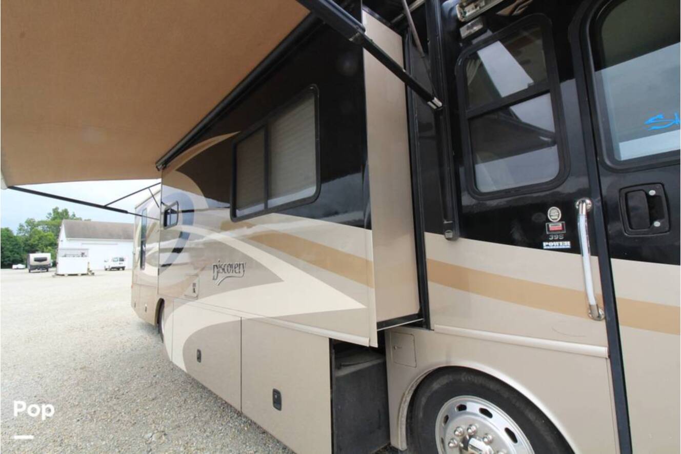 A photo of this 2007 Fleetwood Discovery 39S